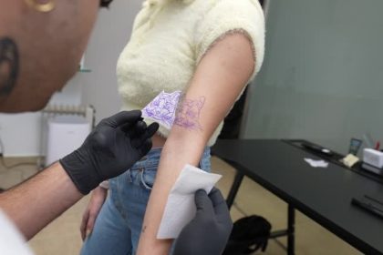 Essential Tips for Your First Palm Tattoo Session